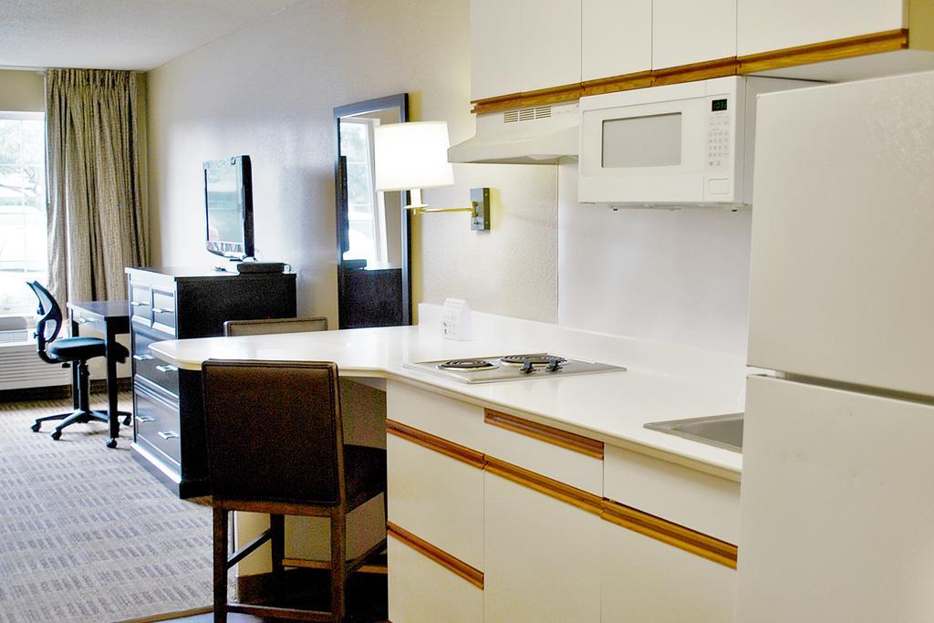 Extended Stay America Suites - Norwalk - Stamford Exterior photo